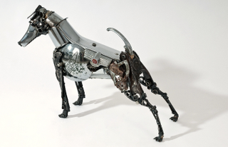 Illustration for article titled These Sculptures Turn Car Parts Into An Entire Animal Kingdom